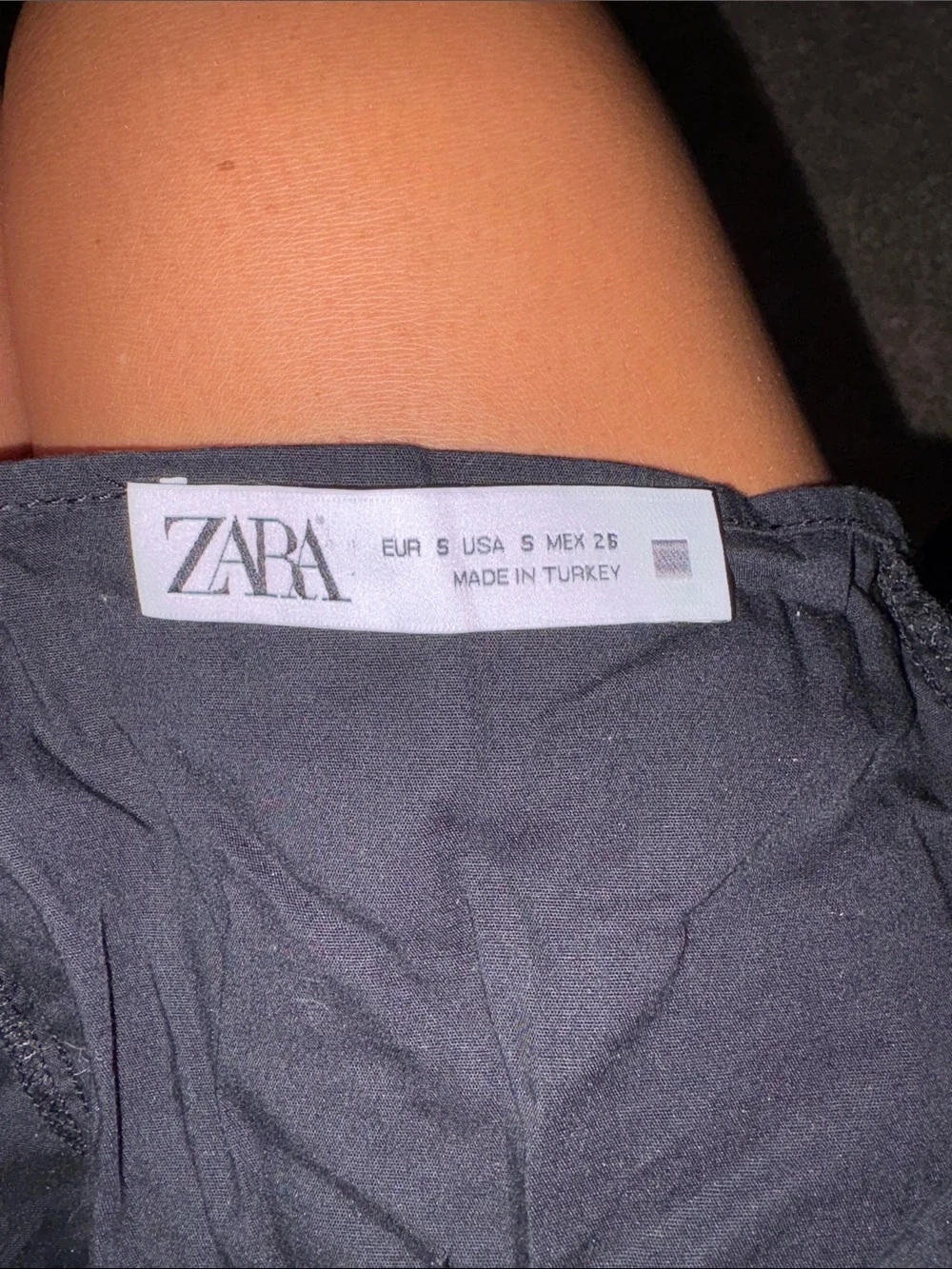 Zara cropped black